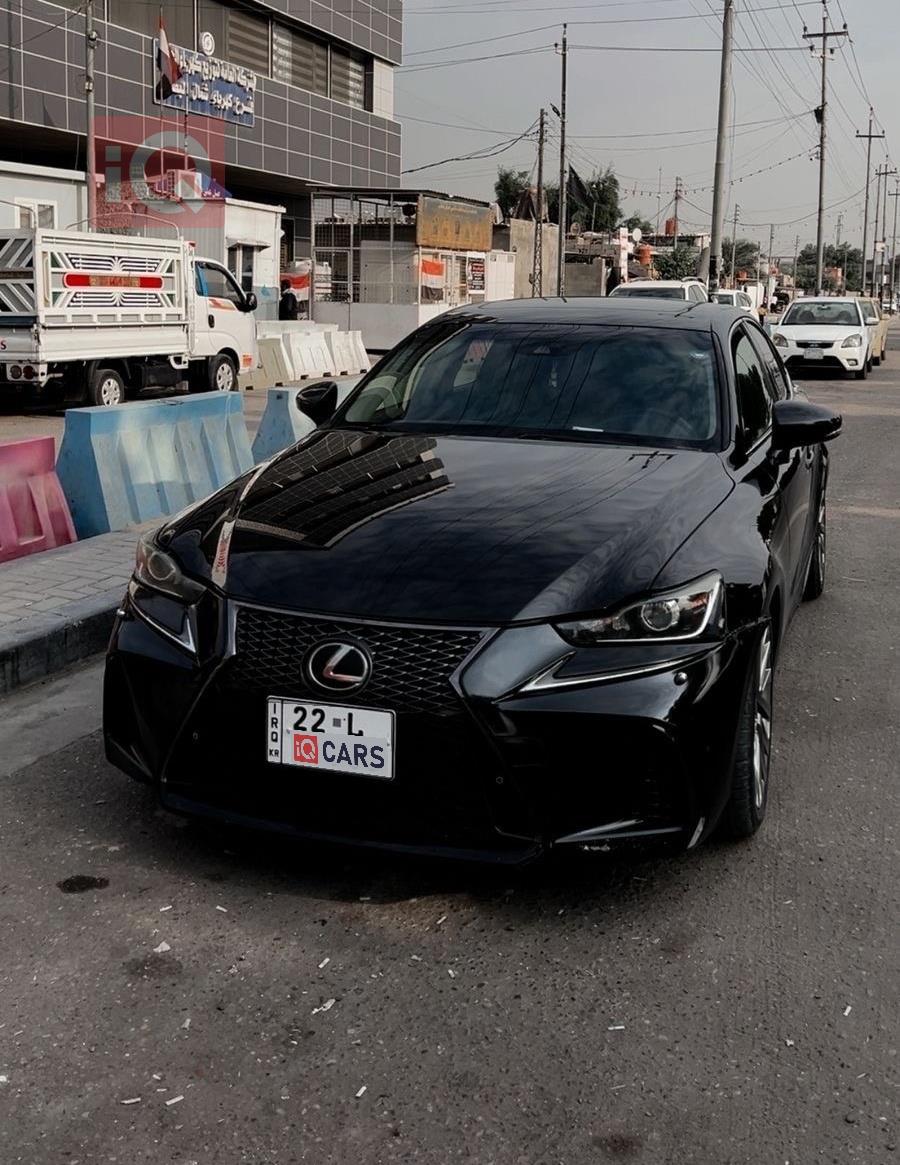 Lexus IS